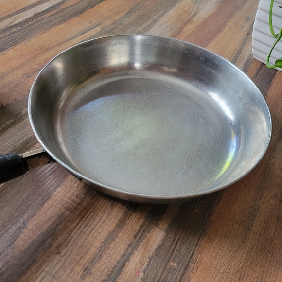 Revere Ware 1801 10" Copper Clad Frying Pan Skillet & 1.5 qt Sauce Pot - Picture 3 of 5